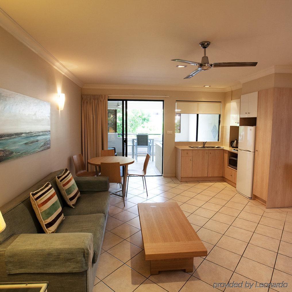 Mantra Heritage Port Douglas Room photo